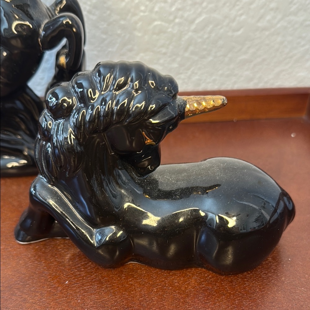 Elegant Black Unicorn Figurine Set - Picture 5 of 10